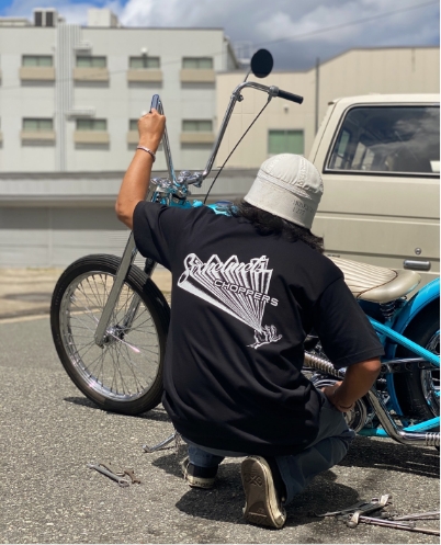 バイクと人